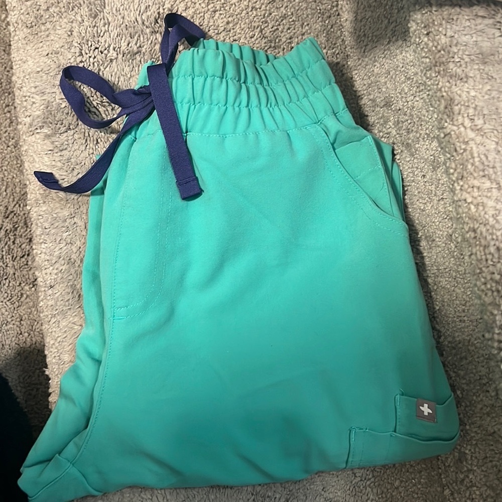 FIGS OG High Waisted Yola Skinny Scrub pants